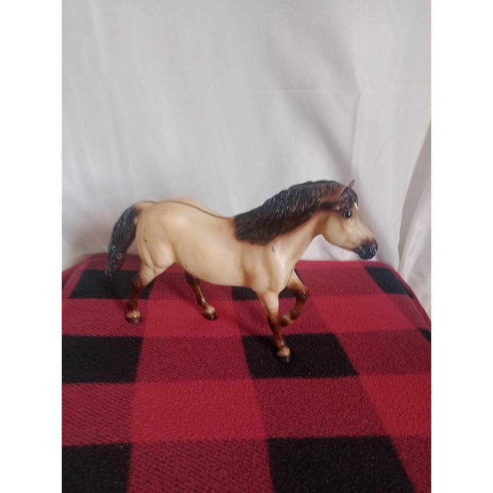 Breyer Traditional  #1483 Highland Pony Primitive Dun	Dorsal Stripe